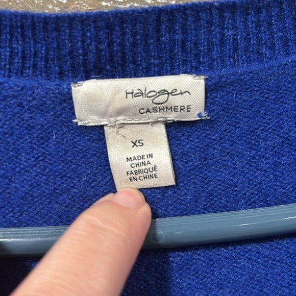 Halogen royal blue  100% cashmere V neck sweater size XS - Picture 4 of 6